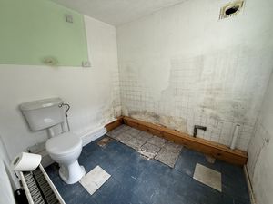 Photo 6- click for photo gallery